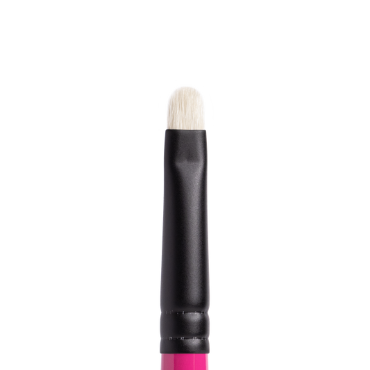 Whats Up Beauty - R111 Small Flat Shader Eyeshadow Brush